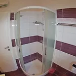 Leni Apartmán *