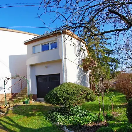 Leni Apartmán *